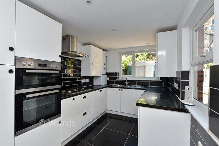 5 Bedroom Terraced House For Sale In Linden Crescent, Folkestone, Kent, CT19