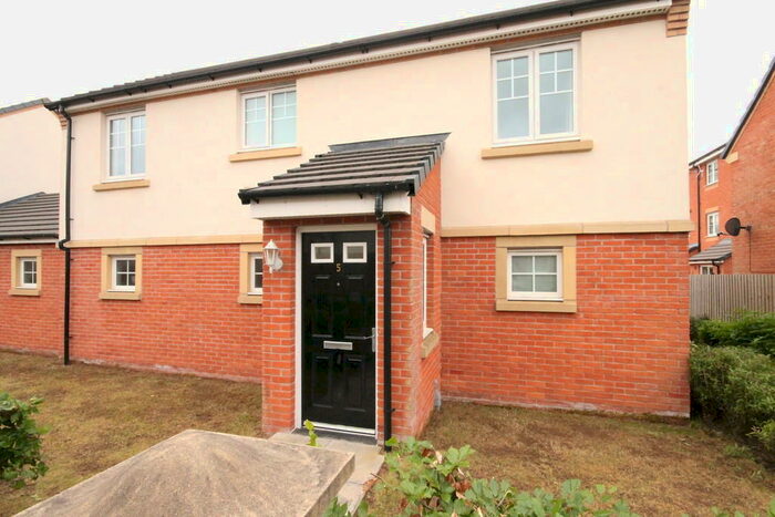 2 Bedroom Coach House To Rent In Grenadier Walk, Buckshaw Village, PR7