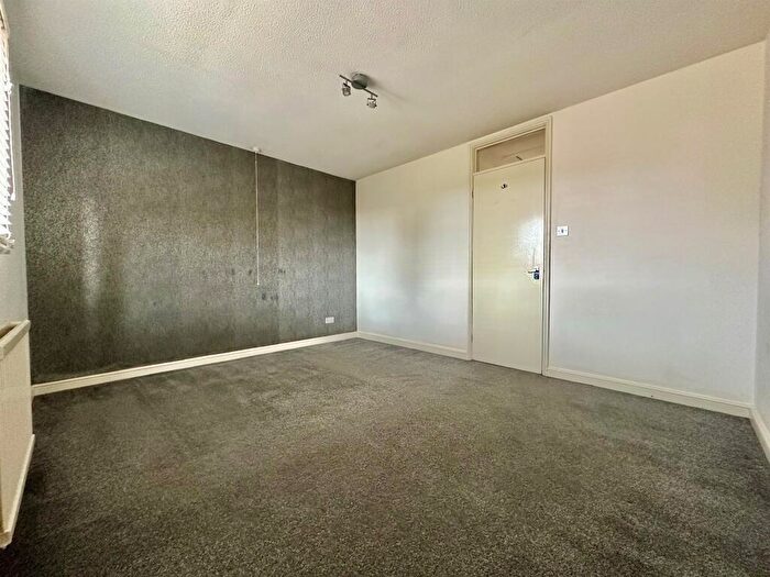 2 Bedroom Detached Bungalow For Sale In Hawthorn Close, Newborough, Peterborough, PE6