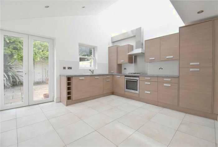 2 Bedroom Terraced House To Rent In Bentinck Street, Cambridge, CB2