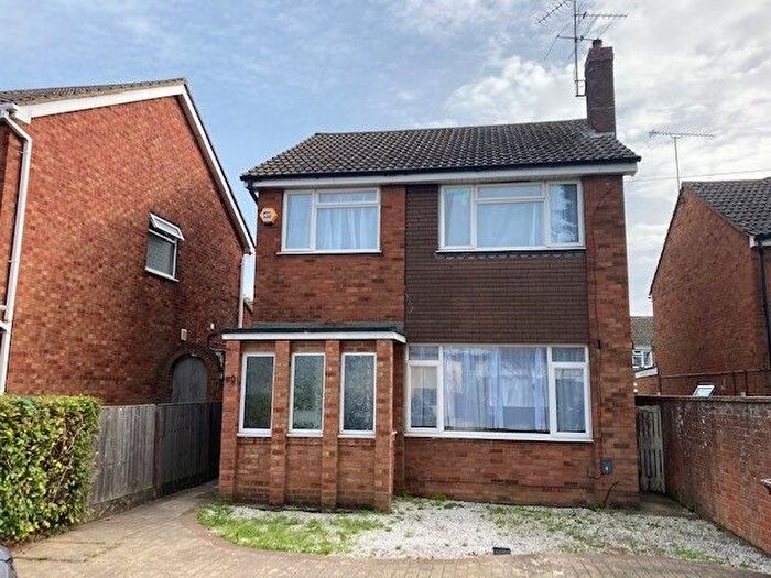 3 Bedroom Property To Rent In Sundon Park Road, Luton, LU3