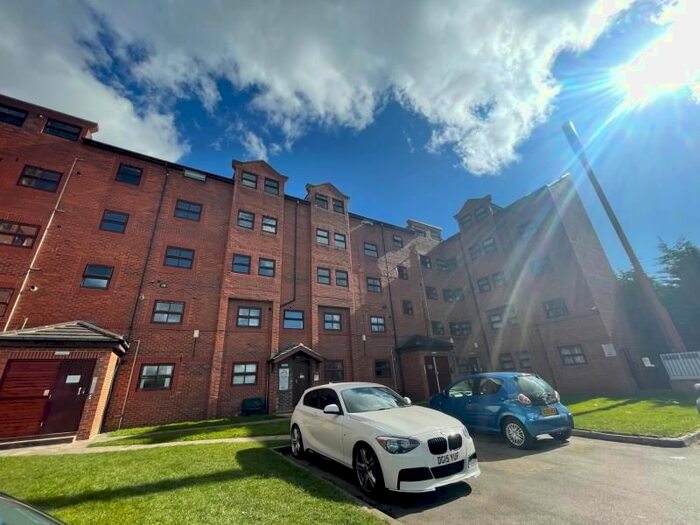 4 Bedroom Flat To Rent In Univiersity Area, Leeds, West Yorkshire, LS3