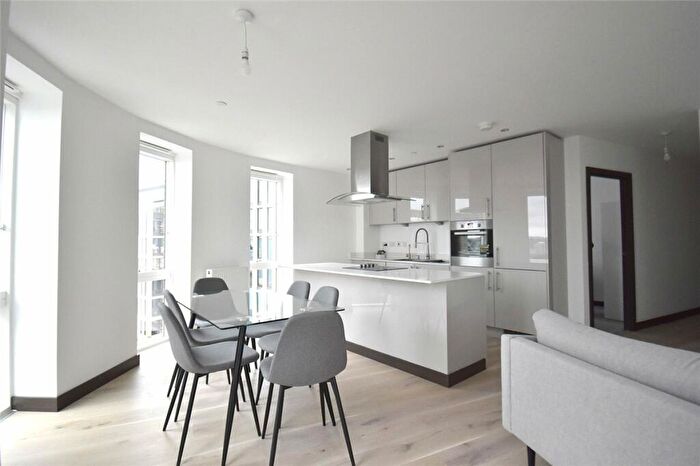 2 Bedroom Apartment To Rent In Station Square, Cambridge, CB1