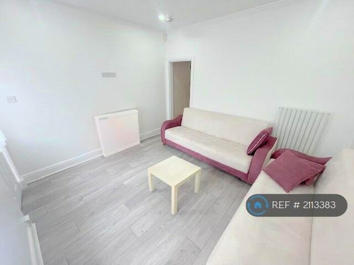 3 Bedroom Terraced House To Rent In Ransom Road, Nottingham, NG3