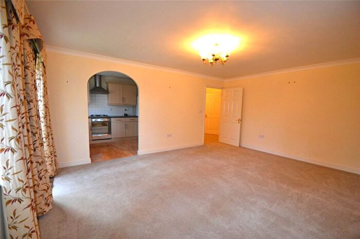 1 Bedroom Flat For Sale In Greyhound Lane, Winslow, Buckingham, MK18