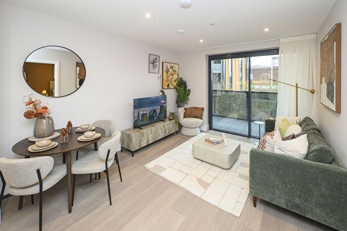1 Bedroom Flat For Sale In Regents View, Emma Street, E2