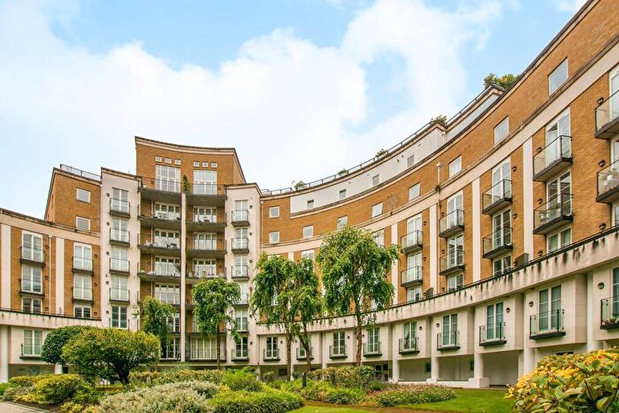2 Bedroom Flat To Rent In Palgrave Gardens, Baker Street, London, NW1