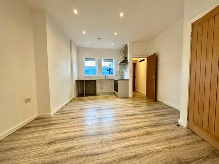 1 Bedroom Apartment To Rent In George Lane, London, E18