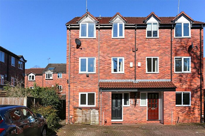 1 Bedroom Detached House To Rent In Adamson Gardens, Didsbury, Manchester, M20