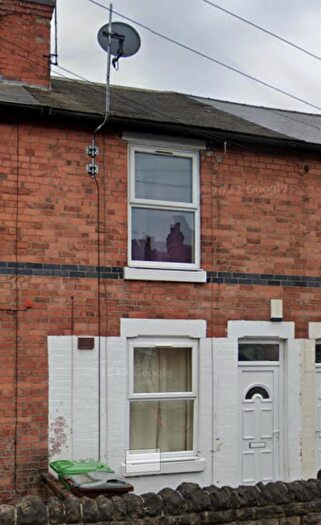 2 Bedroom Terraced House To Rent In Chatsworth Avenue, Nottingham, NG7