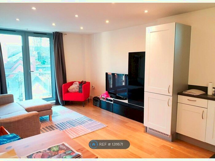 1 Bedroom Flat To Rent In Whytecliffe Road South, Purley CR8