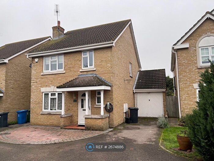 4 Bedroom Detached House To Rent In Heynes Green, Maidenhead, SL6