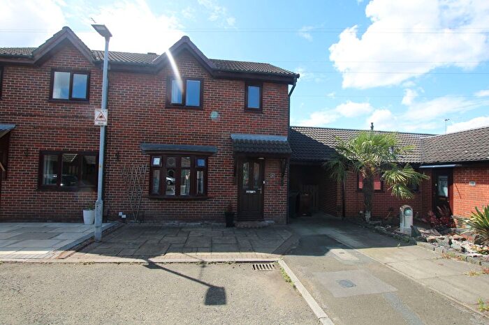 3 Bedroom Semi Detached House For Sale In Howe Bridge Close, Atherton, M46