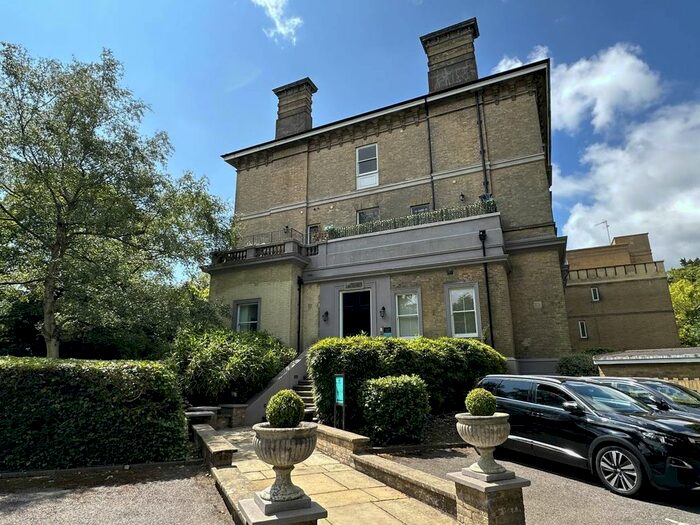 3 Bedroom Flat To Rent In Bredbury House, Mount Ephraim, Tunbridge Wells, TN4