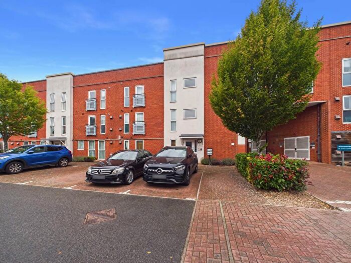 2 Bedroom Apartment To Rent In Compair Crescent, Ipswich, Suffolk, IP2