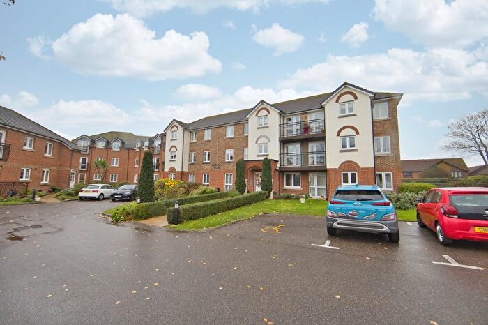 2 Bedroom Flat For Sale In Beechwood Avenue, Deal, Kent, CT14
