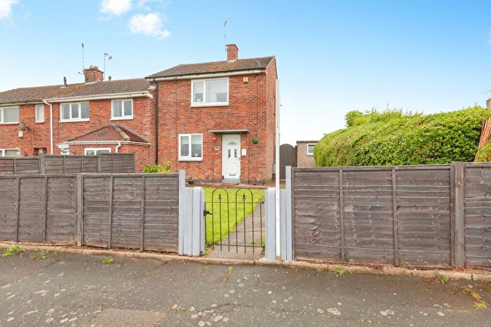 3 Bedroom Semi Detached House For Sale In Newlyn Parade, Leicester, LE5