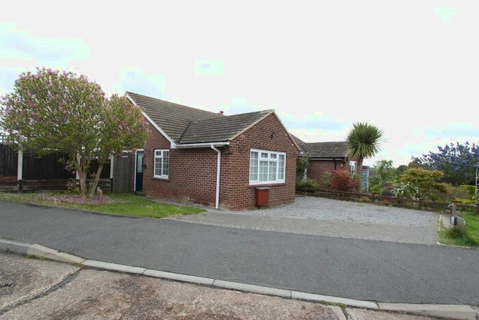 3 Bedroom Bungalow To Rent In Evenhill Road, Littlebourne, CT3