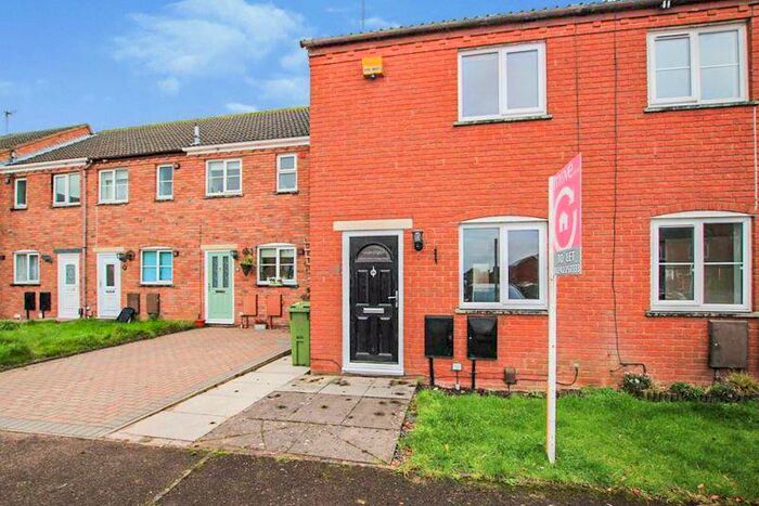 2 Bedroom End Of Terrace House To Rent In The Greenings, Cheltenham, GL51