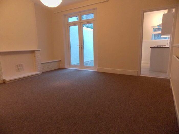 2 Bedroom End Of Terrace House To Rent In Merrywood Close, Southville, Bristol, BS3