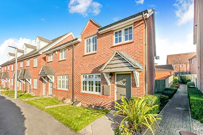 3 Bedroom Semi Detached House For Sale In Clipson Crest, Barton-Upon-Humber, DN18