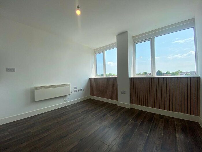 1 Bedroom Flat To Rent In Blackpole Road, Worcester, Worcestershire, WR4