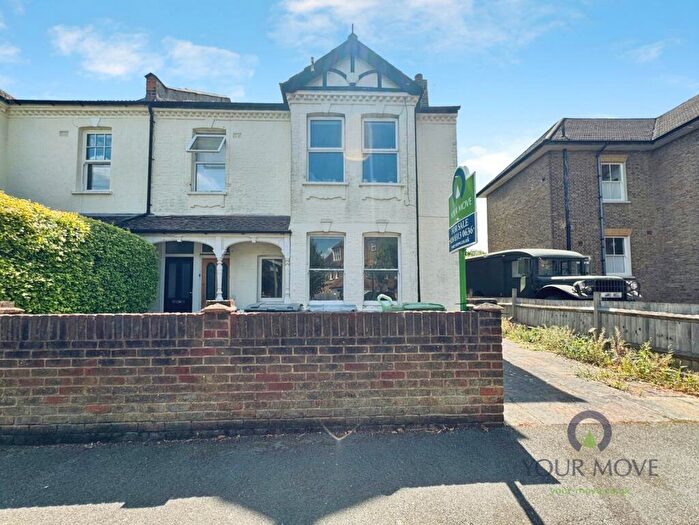 2 Bedroom Maisonette For Sale In Crescent Road, Bromley, BR1
