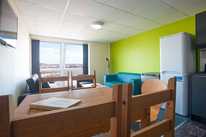 2 Bedroom Flat To Rent In Deluxe Bed, Kiln House, Stoke Student Village, ST4