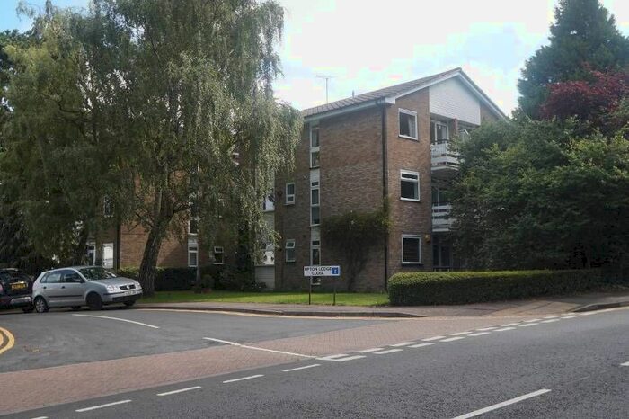 1 Bedroom Flat To Rent In Upton Lodge Close, Bushey WD23