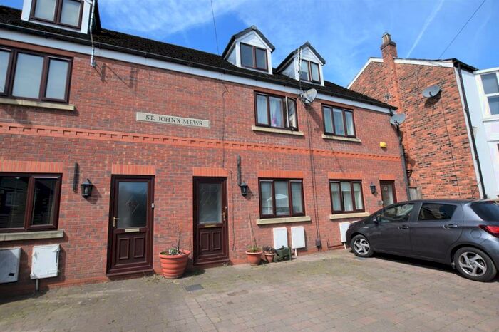 3 Bedroom Mews To Rent In Saint John's Road, Macclesfield, SK11