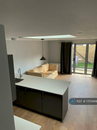 1 Bedroom Flat To Rent In Bathurst Walk, Richings Park, Iver, SL0