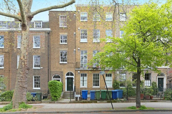 1 Bedroom Flat To Rent In Camberwell Grove, London, SE5