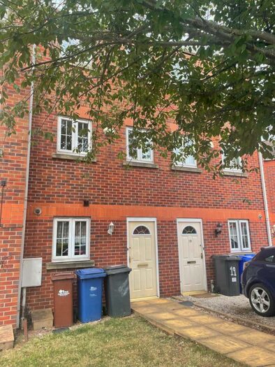 4 Bedroom Terraced House To Rent In Grants Yard, Burton-on-Trent, Staffordshire, DE14