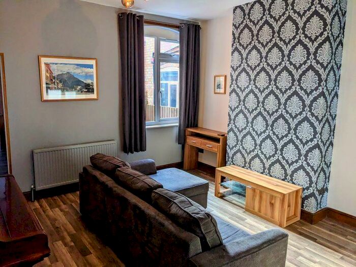 1 Bedroom Flat To Rent In Mary Vale Road, Bournville, Birmingham, B30