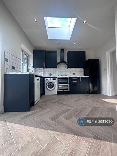 4 Bedroom Terraced House To Rent In Cobham Road, Ilford, IG3