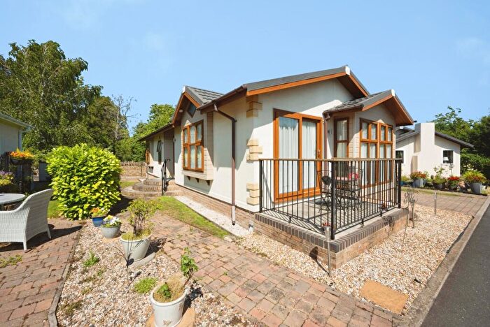 2 Bedroom Detached House For Sale In Radwell Court, Felmersham Road, Bedford, Bedfordshire, MK43