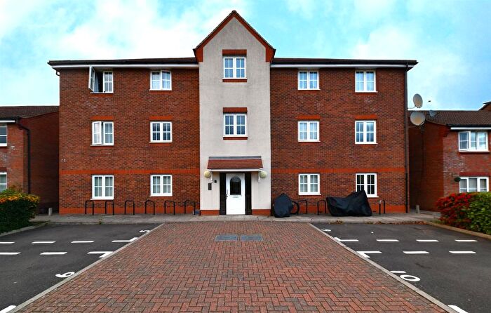 1 Bedroom Flat For Sale In Cromdale Walk, Stevenage, SG1