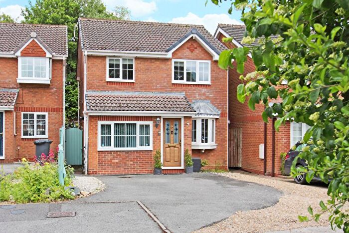 3 Bedroom Detached House For Sale In Weyhill Gardens, Weyhill, SP11