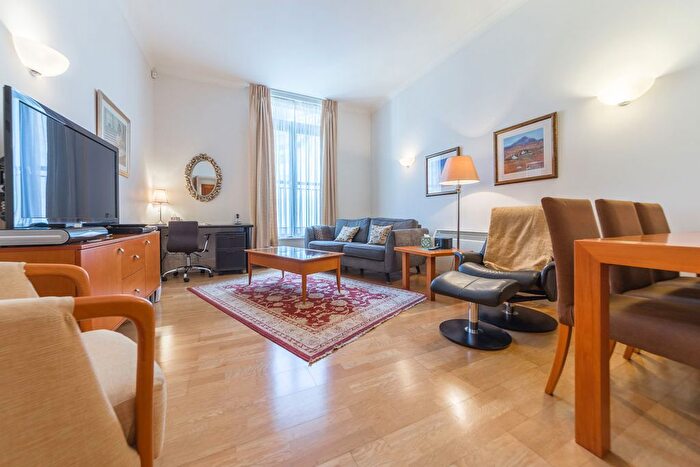 2 Bedroom Flat To Rent In East Block, London, SE1