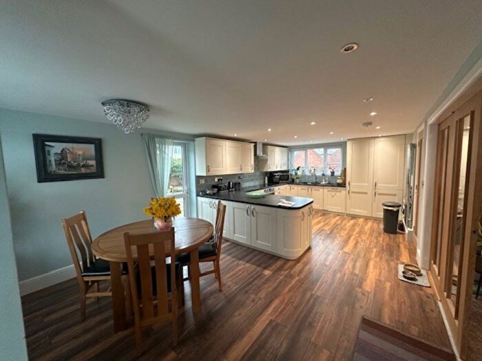 2 Bedroom Detached Bungalow For Sale In George Street, Melbourne, Derby, DE73