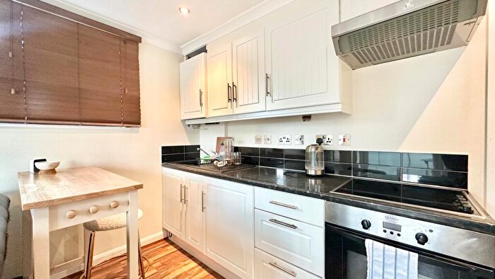 Studio To Rent In Gondar Gardens, London, NW6