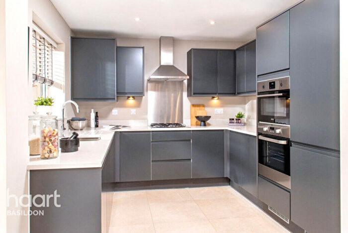 4 Bedroom Detached House For Sale In The Luthier, Fobbing, SS17