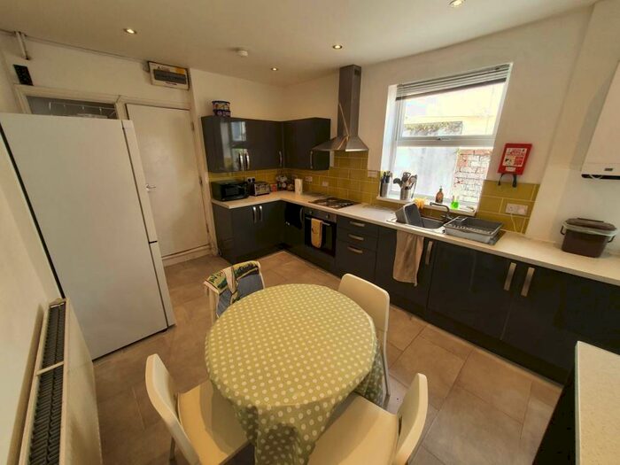 4 Bedroom House To Rent In Montgomery Street, Roath, Cardiff, CF24