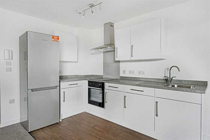 2 Bedroom Flat To Rent In Princes Way, Milton Keynes, MK2