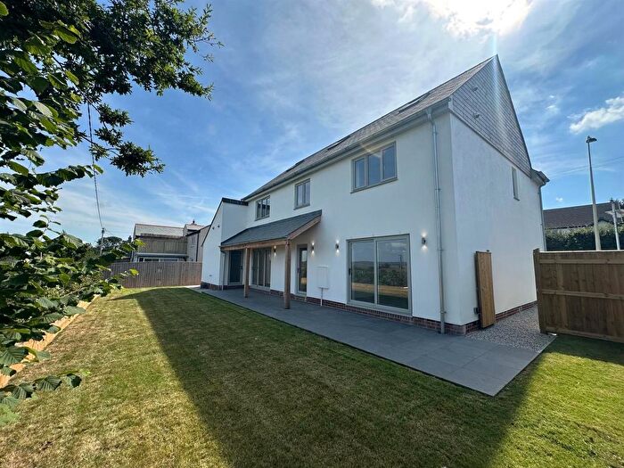 5 Bedroom Detached House For Sale In Lewdown, Devon., EX20