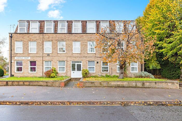 2 Bedroom Flat For Sale In Rickmansworth Road, Watford, WD18