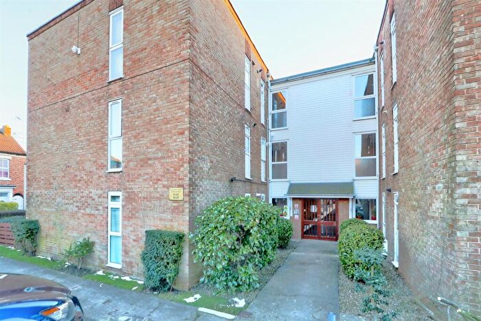 2 Bedroom Apartment To Rent In Bright Street, Darlington, DL1