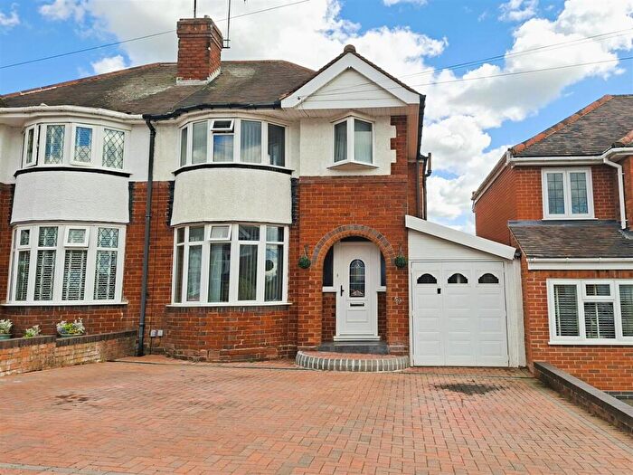 3 Bedroom Semi Detached House For Sale In Olorenshaw Road, Sheldon, Birmingham, B26