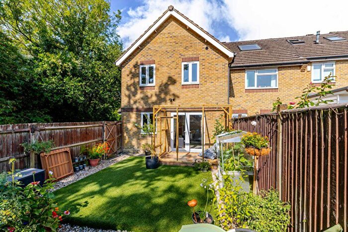 2 Bedroom End Of Terrace House For Sale In Crowhurst Mead, Godstone, RH9