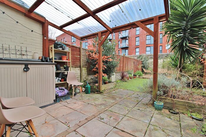 2 Bedroom Flat For Sale In Orchard Road, Southsea, PO4